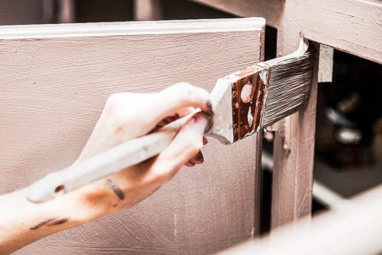 How to Seal Painted with a Sealant