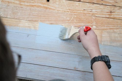 How to Whitewash Wood - Different White Wash Techniques