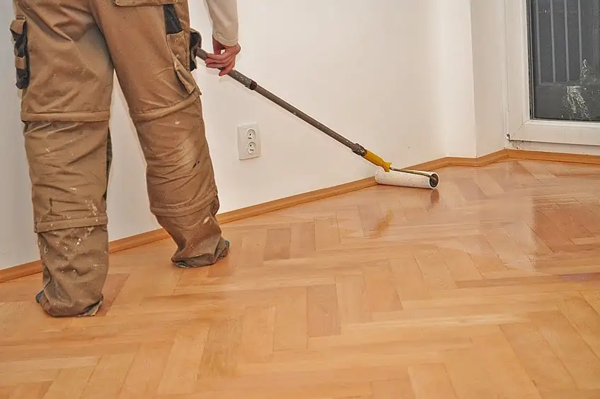 How to Apply Polyurethane to Wood Floors