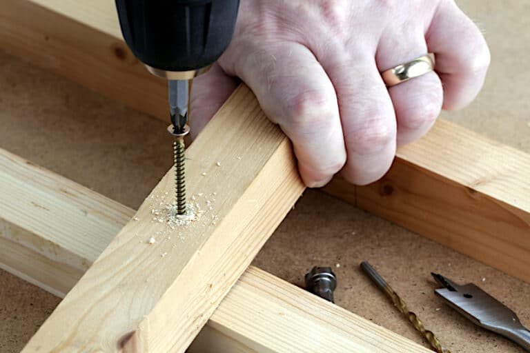 How to Drill Screws into Wood